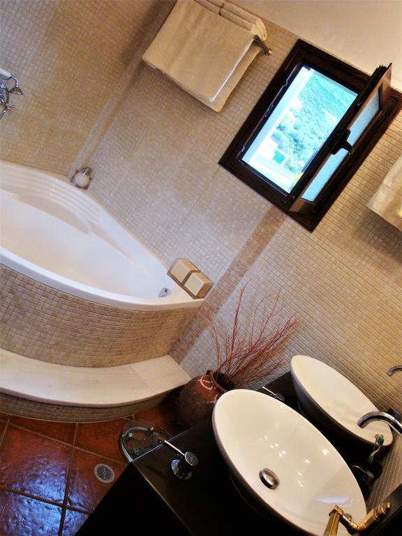 Waterfront Mediterranean Villa Skroponeria المظهر الخارجي الصورة