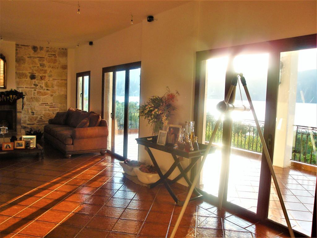 Waterfront Mediterranean Villa Skroponeria المظهر الخارجي الصورة